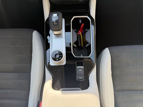 New 2026 Mitsubishi Outlander SE AWD/4WD image 17
