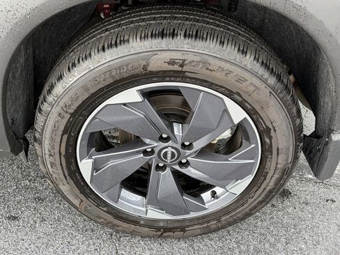 Certified 2026 Nissan Rogue SV FWD image 9