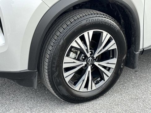 Used 2023 Nissan Rogue SV image 29