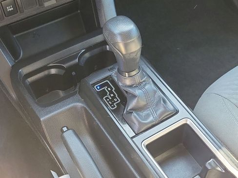 Used 2020 Toyota Tacoma SR AWD/4WD image 21