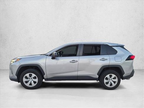 Used 2024 Toyota RAV4 LE FWD image 5