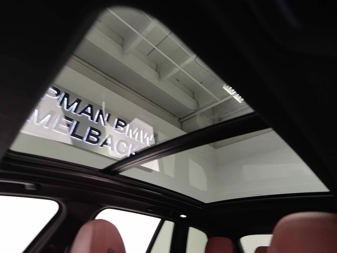 Used 2024 BMW X3 sDrive30i w/ Premium Package RWD image 7