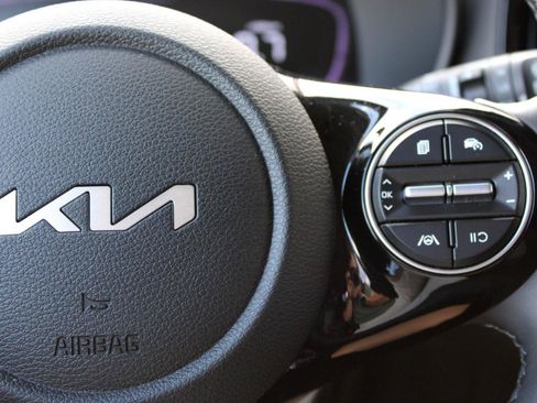 Used 2023 Kia Soul EX FWD image 19