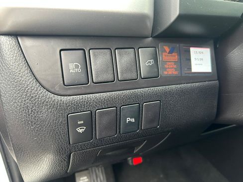 Used 2019 Toyota Highlander Limited image 10