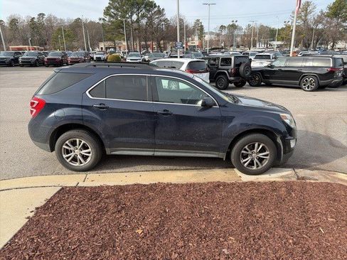 Used 2017 Chevrolet Equinox LT w/ Convenience Package image 7