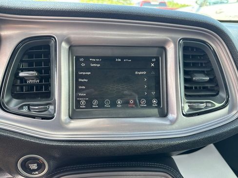 Used 2023 Dodge Challenger SXT RWD image 34