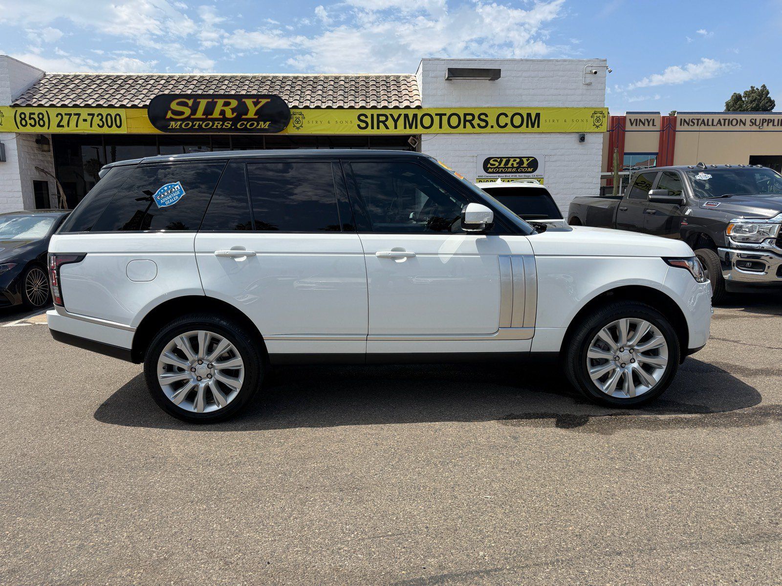 Used 2017 Land Rover Range Rover Supercharged AWD/4WD image 2