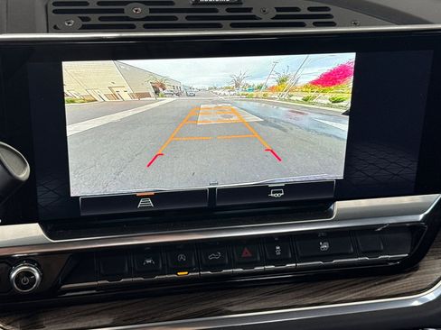 Used 2022 GMC Sierra 1500 Elevation image 18