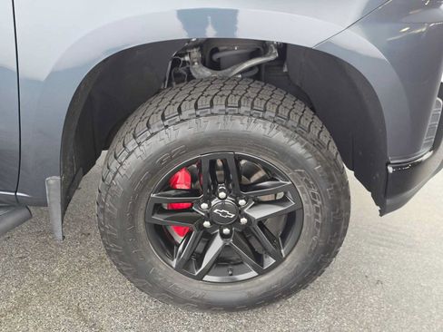 Used 2019 Chevrolet Silverado 1500 LT Trail Boss AWD/4WD image 9