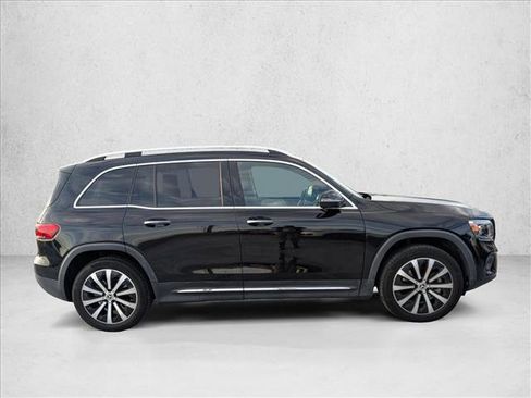 Used 2021 Mercedes-Benz GLB 250 GLB 250 w/ Premium Package image 8