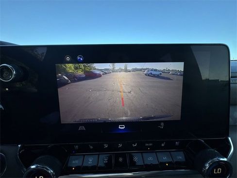 Certified 2023 Chevrolet Colorado ZR2 w/ ZR2 Convenience Package III image 16