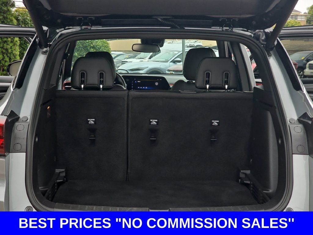 Used 2024 Chevrolet TrailBlazer RS w/ Convenience Package AWD/4WD image 12
