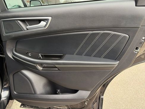 Used 2019 Ford Edge ST w/ Convenience Package image 32