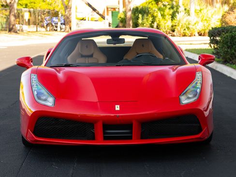 Used 2017 Ferrari 488 Spider image 3