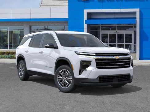 New 2026 Chevrolet Traverse LT w/ LPO, Floor Liner Package FWD image 7