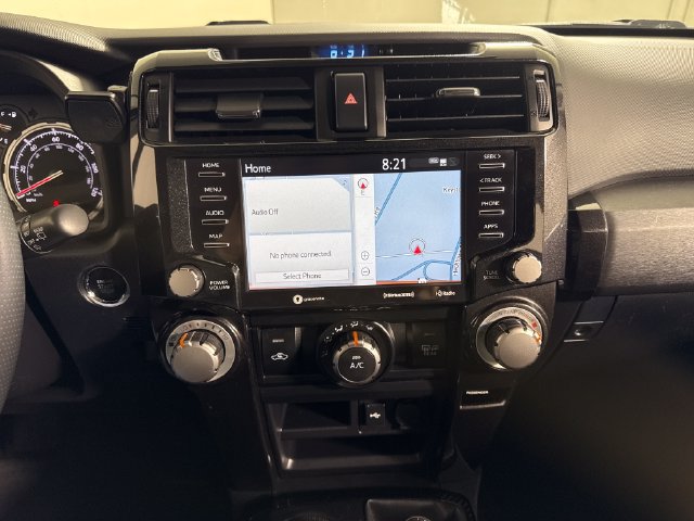Used 2022 Toyota 4Runner TRD Off-Road Premium w/ TRD Black Wheel Package (TMS) AWD/4WD image 32