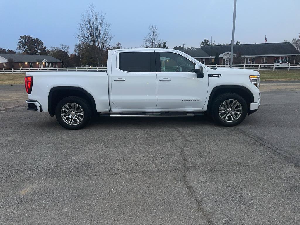 Used 2022 GMC Sierra 1500 Denali AWD/4WD image 2