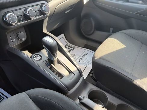 Certified 2025 Nissan Kicks Play S image 23