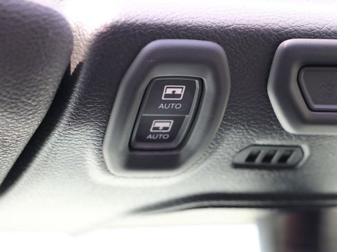 Used 2023 Jeep Wrangler Unlimited Sahara image 22