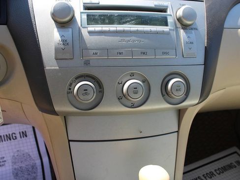 Used 2004 Toyota Solara SE Sport FWD image 22