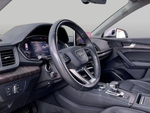 Used 2019 Audi Q5 2.0T Premium Plus w/ Premium Plus Package AWD/4WD image 18