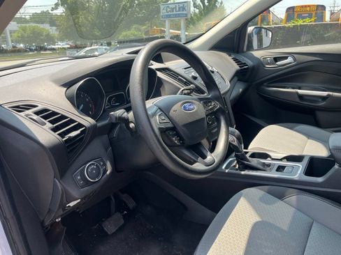 Used 2018 Ford Escape SE FWD image 9