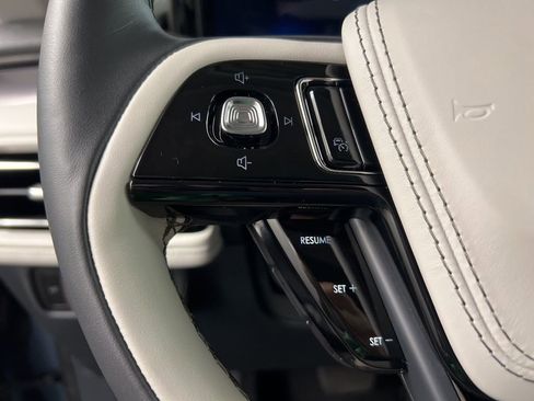 New 2026 Lincoln Aviator AWD image 16