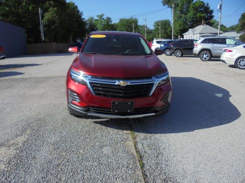 Used 2024 Chevrolet Equinox LT image 2
