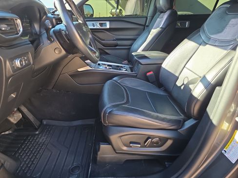 Used 2020 Ford Explorer ST w/ ST Street Pack image 12