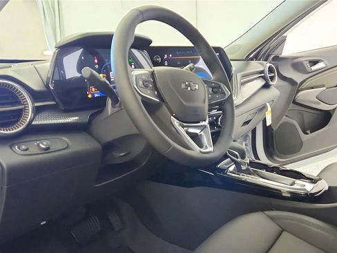 New 2026 Chevrolet Trax ACTIV w/ Sunroof Package image 22