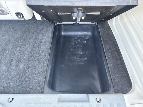 Used 2010 Dodge Grand Caravan SXT w/ Trailer Tow Group FWD image 16