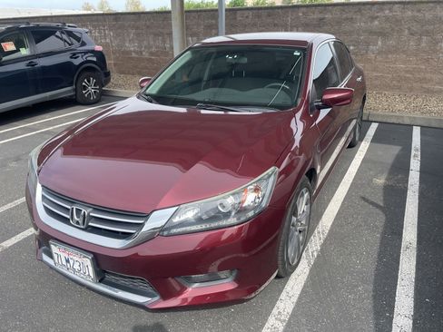 Used 2015 Honda Accord Sport image 4