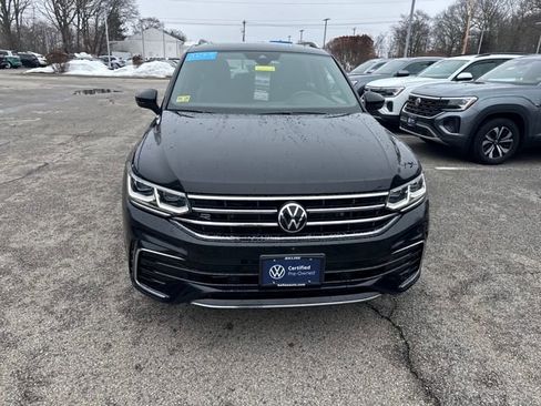 Used 2023 Volkswagen Tiguan SEL R-Line image 2