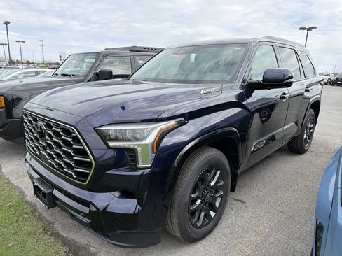 New 2026 Toyota Sequoia Platinum AWD/4WD image 4