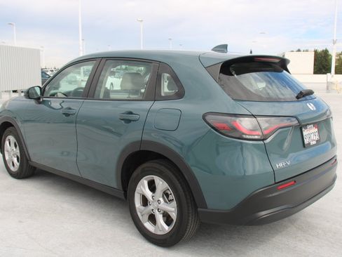 Used 2025 Honda HR-V LX image 5