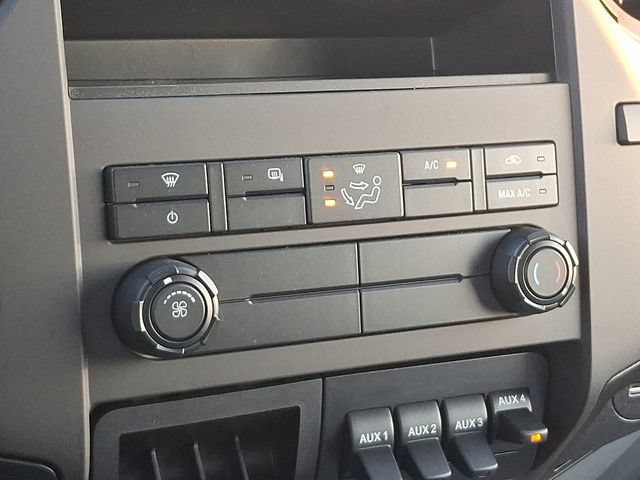 Used 2023 Ford F650 2WD Regular Cab Super Duty image 14