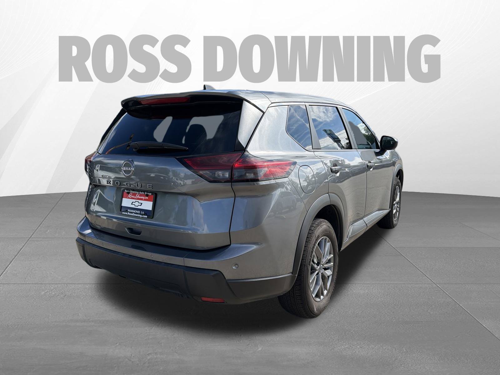 Used 2024 Nissan Rogue S FWD image 4