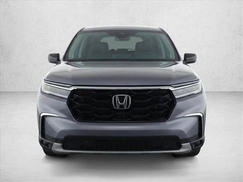 Used 2023 Honda Pilot Touring image 2