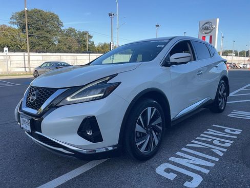 Used 2023 Nissan Murano SL w/ SL Moonroof Package image 3