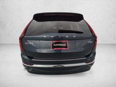 New 2026 Volvo XC90 T8 Plus image 8