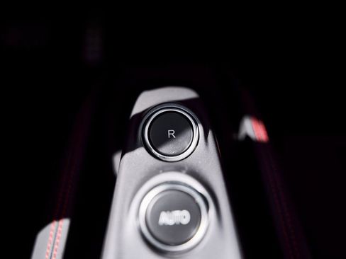 Used 2022 Ferrari F8 Tributo image 73