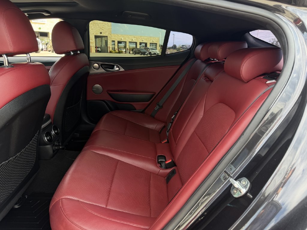 Used 2021 Kia Stinger GT1 RWD image 27