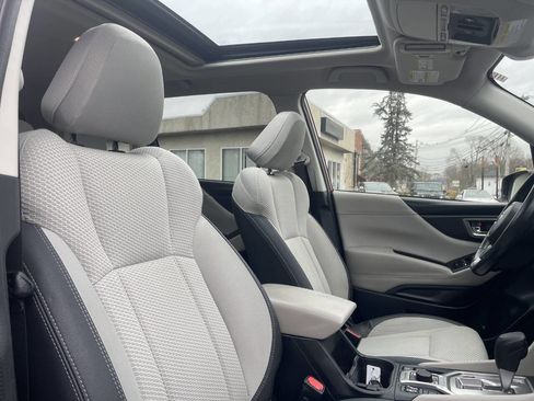 Used 2019 Subaru Forester Premium image 27