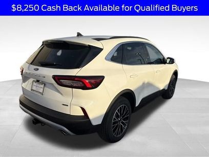 New 2026 Ford Escape SE w/ Class II Trailer Tow Package