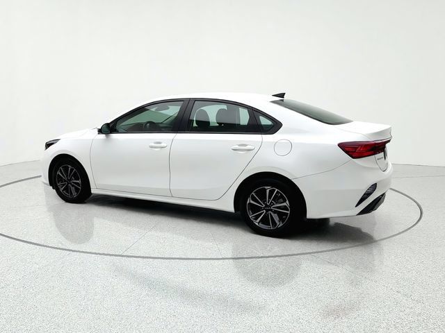 Certified 2023 Kia Forte LXS w/ LXS Technology Package FWD image 3