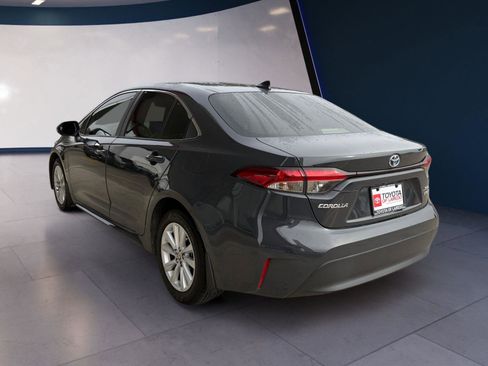 Used 2024 Toyota Corolla XLE image 3
