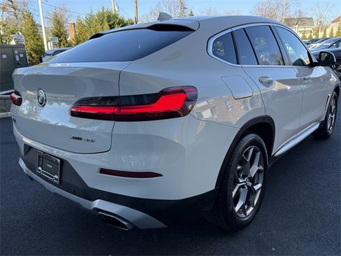 Certified 2023 BMW X4 xDrive30i w/ Convenience Package image 4
