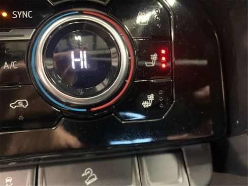 Used 2023 GMC Sierra 1500 AT4 w/ AT4 Premium Package image 31