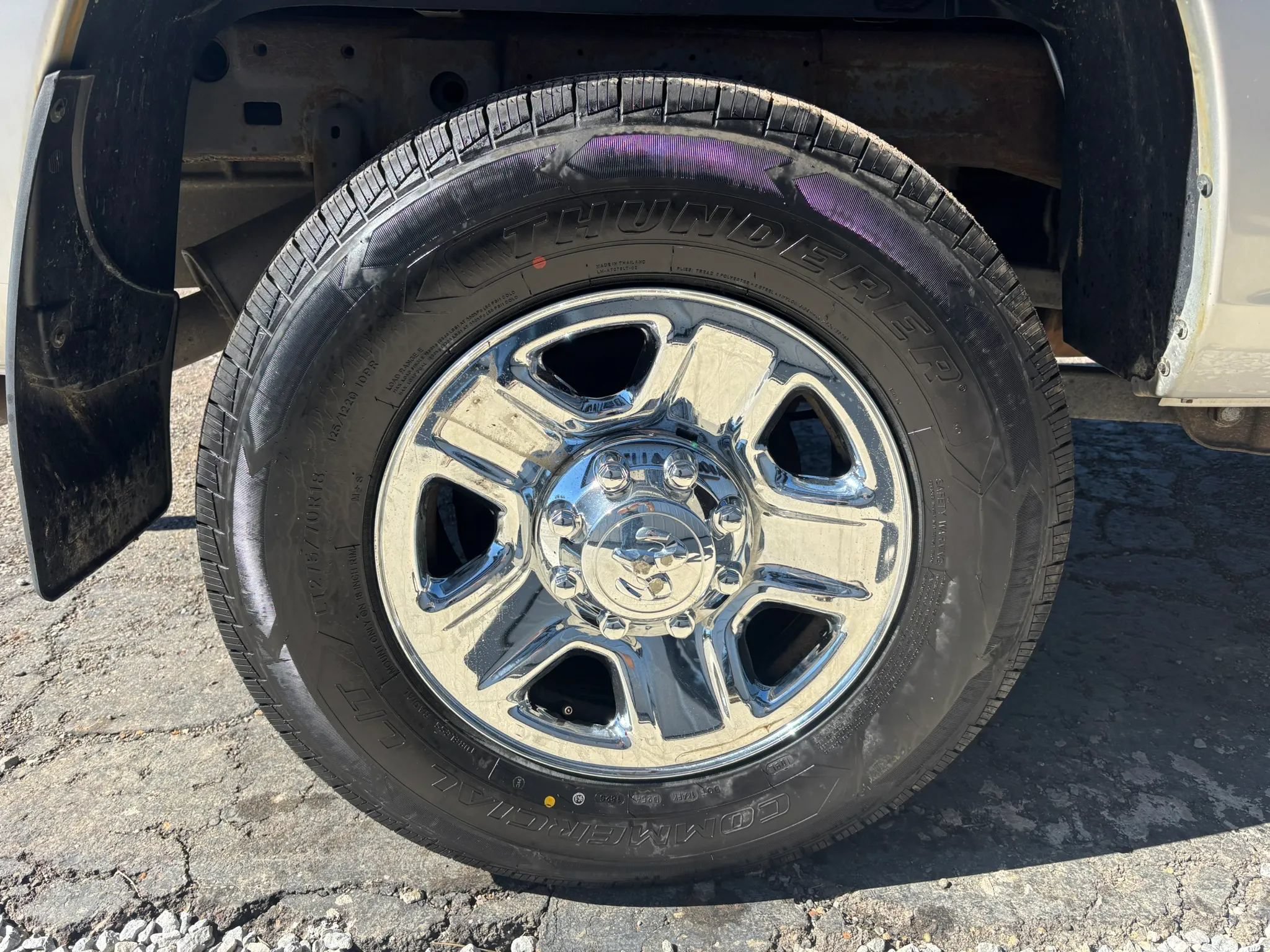 Used 2017 RAM 2500 SLT AWD/4WD image 9