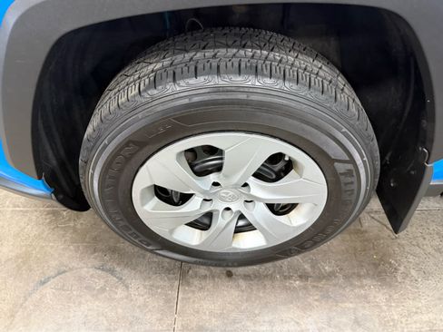 Used 2019 Toyota RAV4 LE w/ All Weather Liner Package AWD/4WD image 34